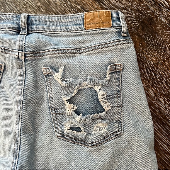 American Eagle Distressed Denim Women’s Mom Jeans Size 4 - Picture 8 of 12
